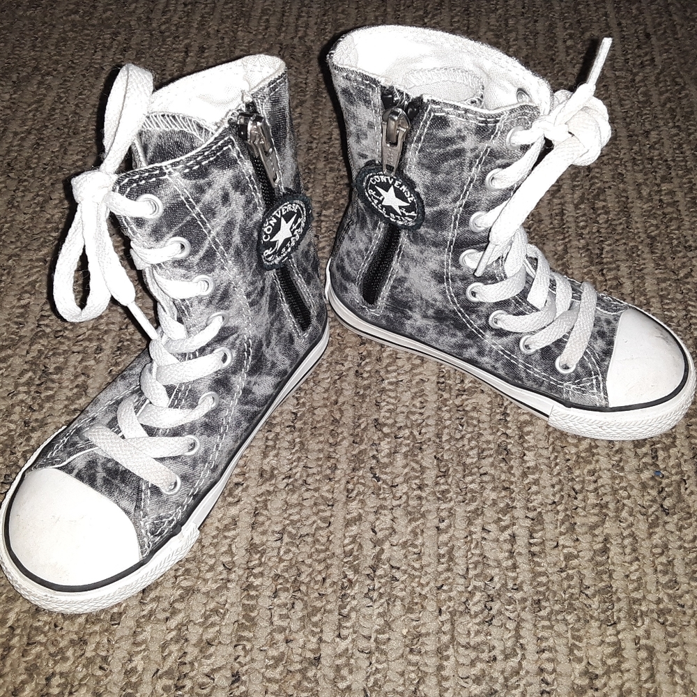 Toddler girl shin high converse